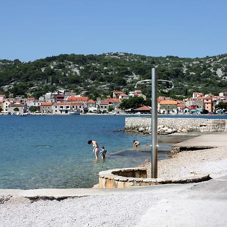 Twin 3219g Guest house Tisno